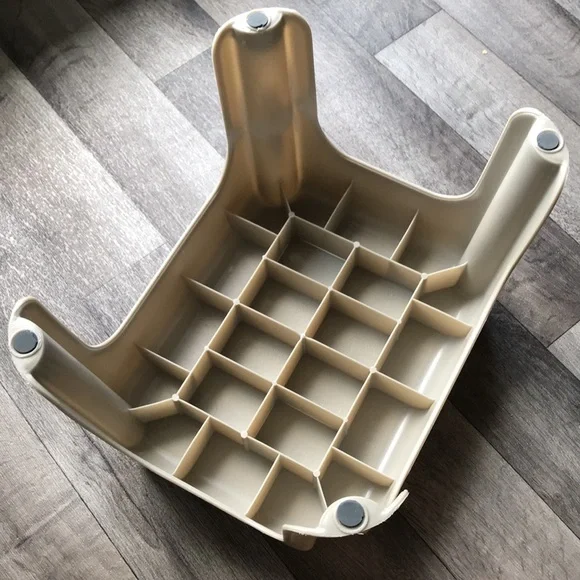 Rubbermaid Cream Stool - Picture 5 of 6